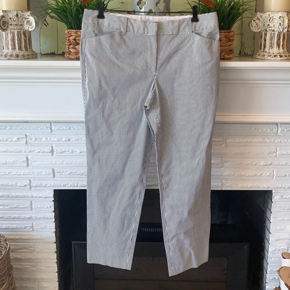 Talbots Mid Rise Navy Pinstripe Hampshire Cropped Summer Trousers Size 12